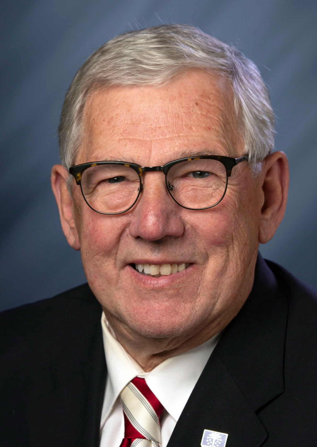 Saunders, Tom.jpg